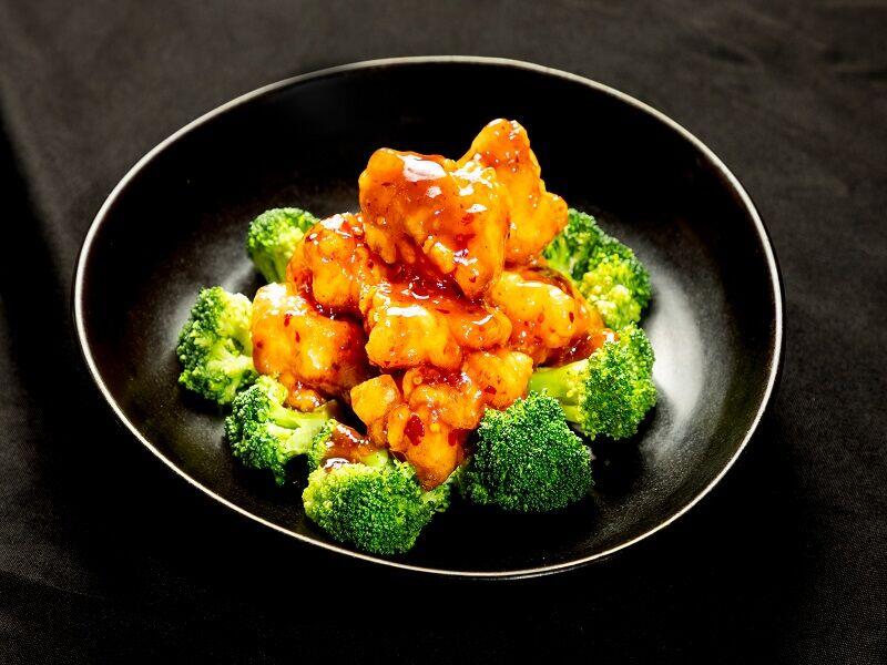 C12. General Tso Chicken (Spicy)
