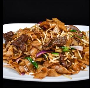 N6. Beef W. Fresh Flat Noodles